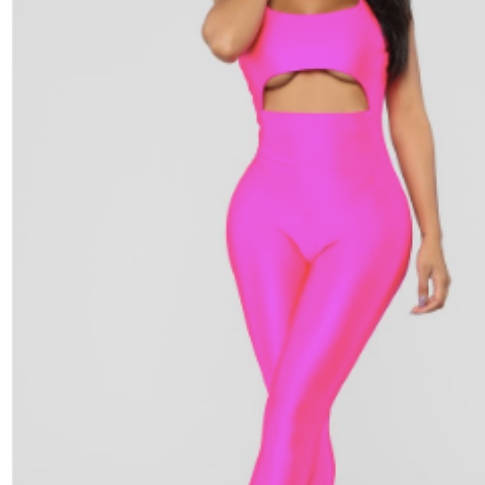 Costumes - Picture 2 of 3